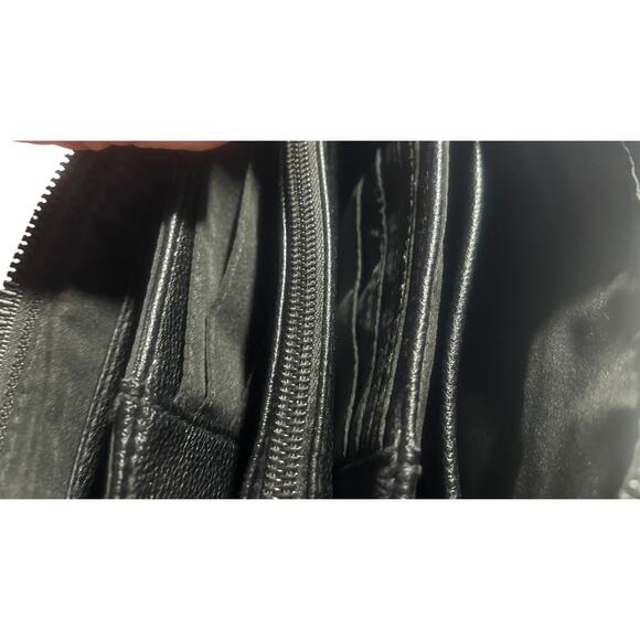 Tyler Rodan Faux Pebble Leather Shoulder Bag with lots of Interior Organization - Picture 5 of 5